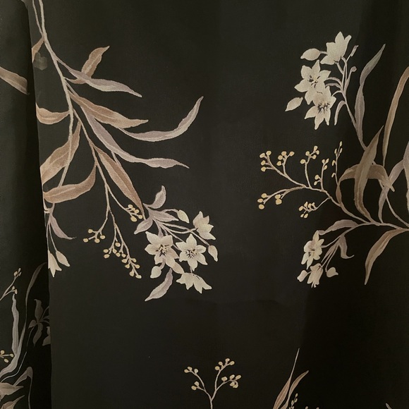 JR Bentley Women’s Floral Maxi Skirt slits size 14 NWOT - Picture 14 of 14